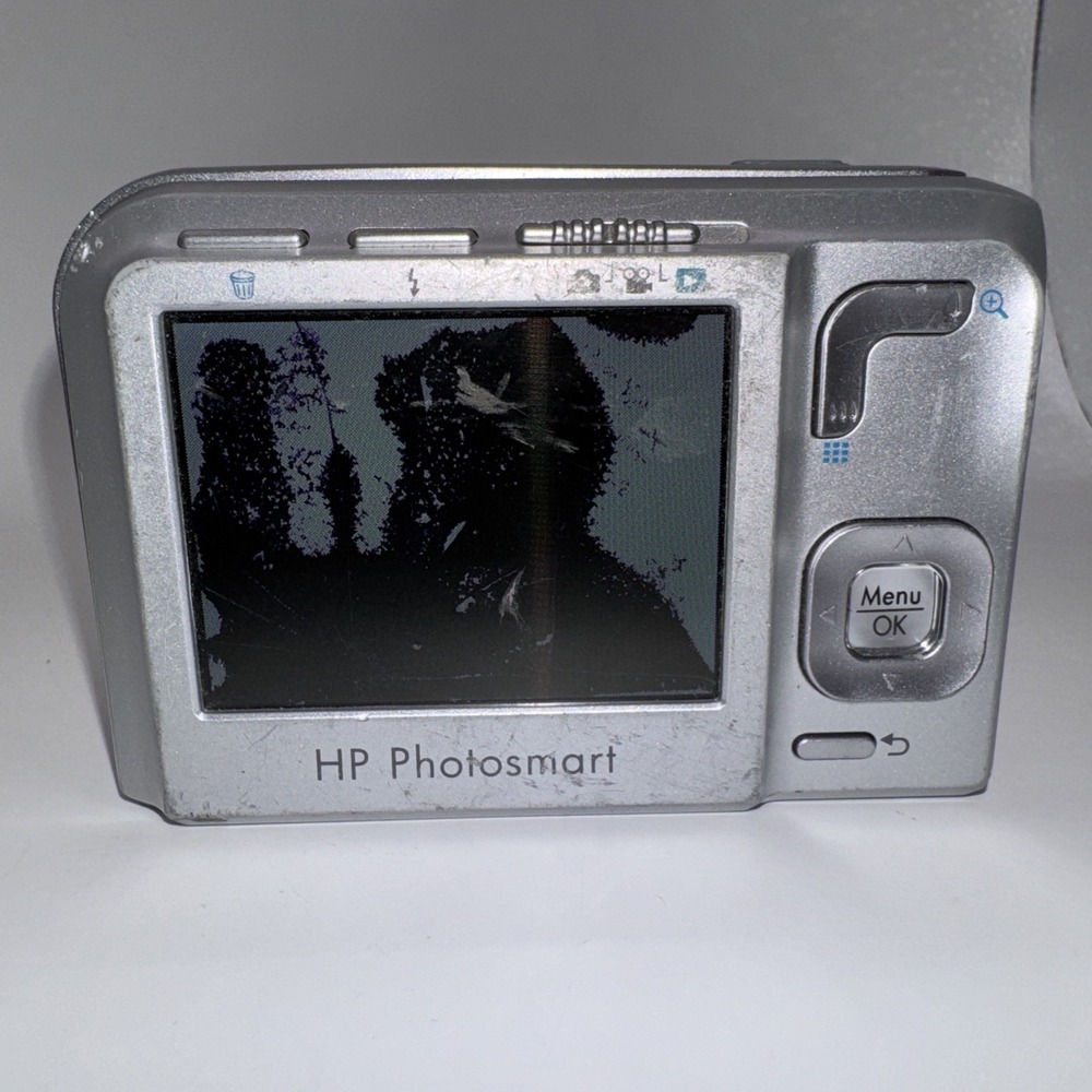 HP Photosmart M547 Point and Shoot Camera 6.2MP Silver SNPRB-0747 Untested‎ - Picture 6 of 7